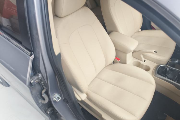 Used Changan Eado 2015 1.6L Manual Luxury Model China V Standard
