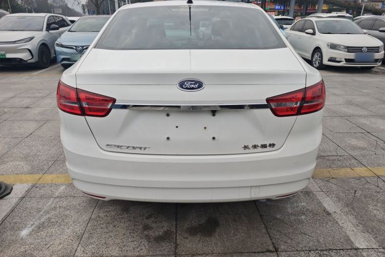 Used Ford Escort 2015 1.5L Automatic Fashion Model