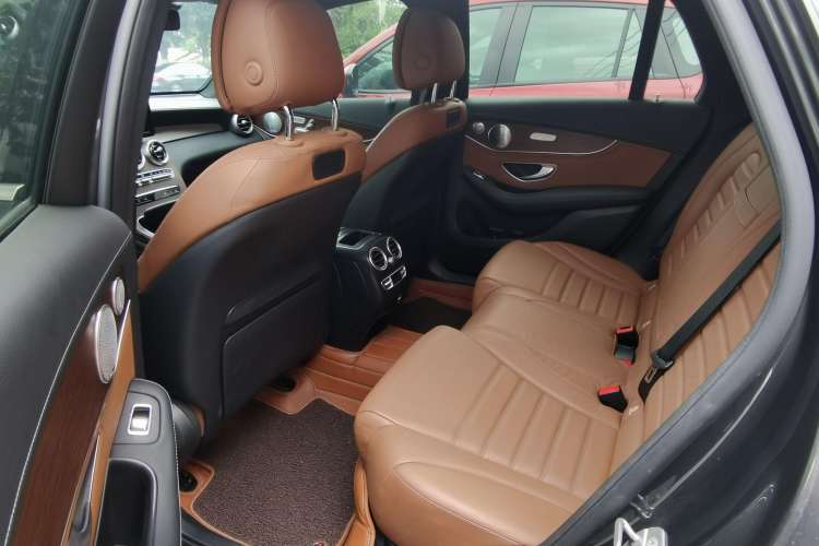 Used Mercedes-Benz GLC 2020 GLC 300 L 4MATIC AMG-Line
