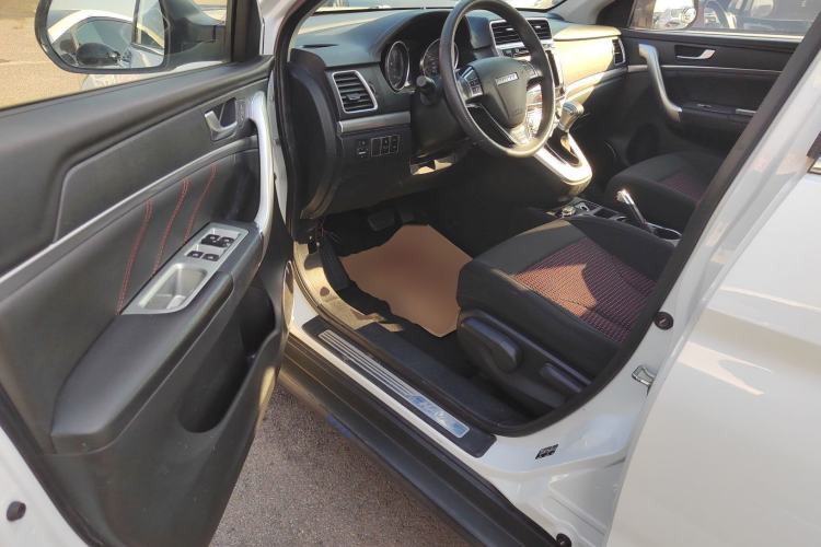 Used Haval M6 2018 Revised Version 1.5T DCT Two-Wheel Drive Urban Style
