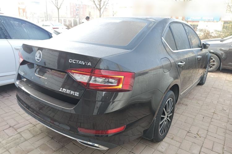 Used Skoda Octavia 2018 TSI230 DSG Luxury Edition
