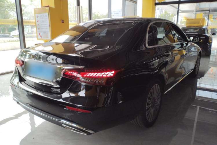 Used Mercedes-Benz E-Class 2023 Updated E 300 L Fashion Edition
