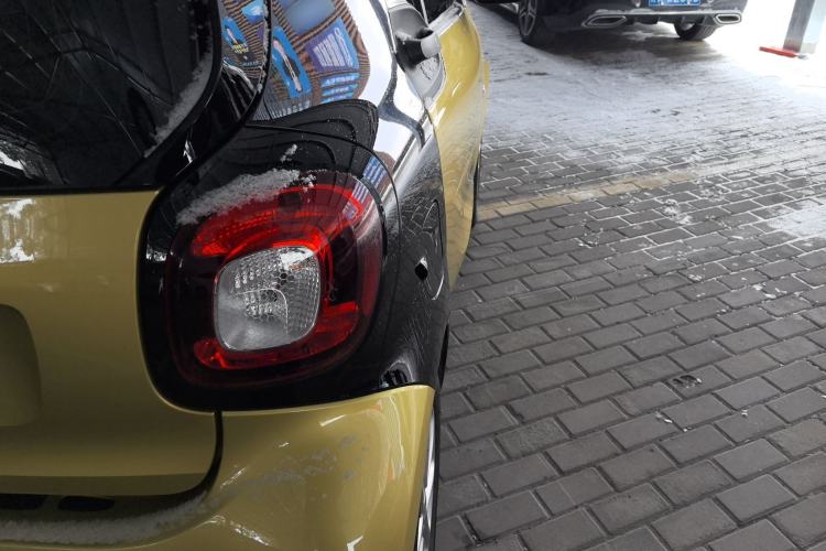 Used  fortwo 2018 1.0L 52kW Hardtop Dynamic Version China V