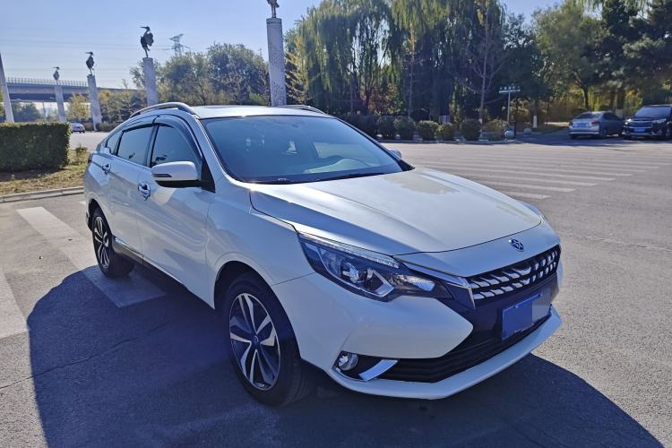 Used Venucia T90 2018 2.0L CVT Smart Connect Luxury Edition China V Standard
