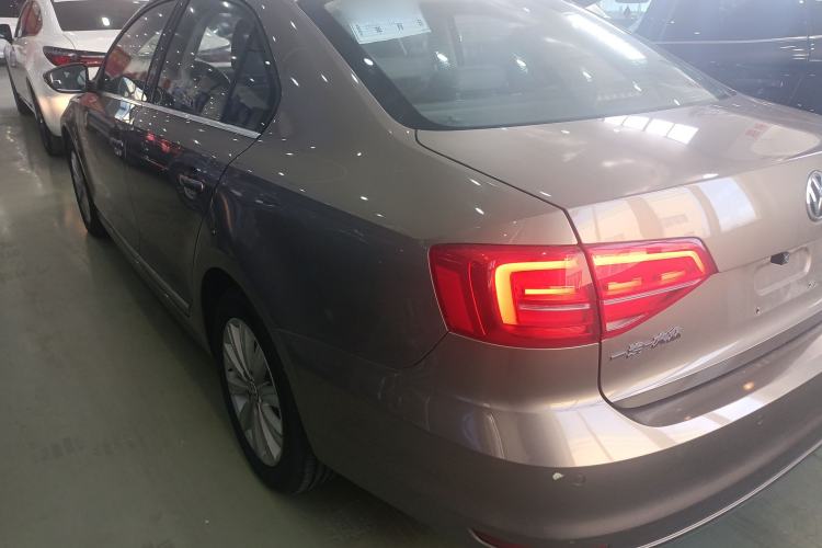 Used Volkswagen Sagitar 2015 1.6L Automatic Comfort Model