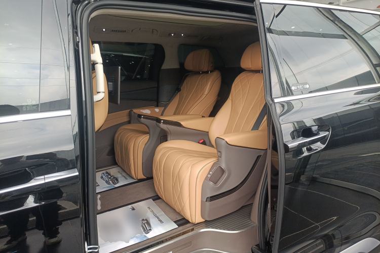 Used Denza D9 2022 DM-i 970 Four-Wheel Drive Flagship Model
