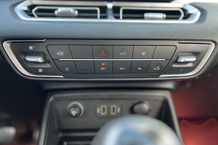 Used Great Wall King Kong Poer 2022 2.0T Manual Diesel 4x4 Elite Long-Box Version GW4D20M
