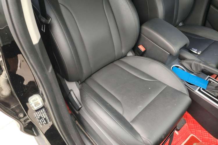 Used Haval H2 2016 Red Label 1.5T Automatic Two-Wheel Drive Elite Model
