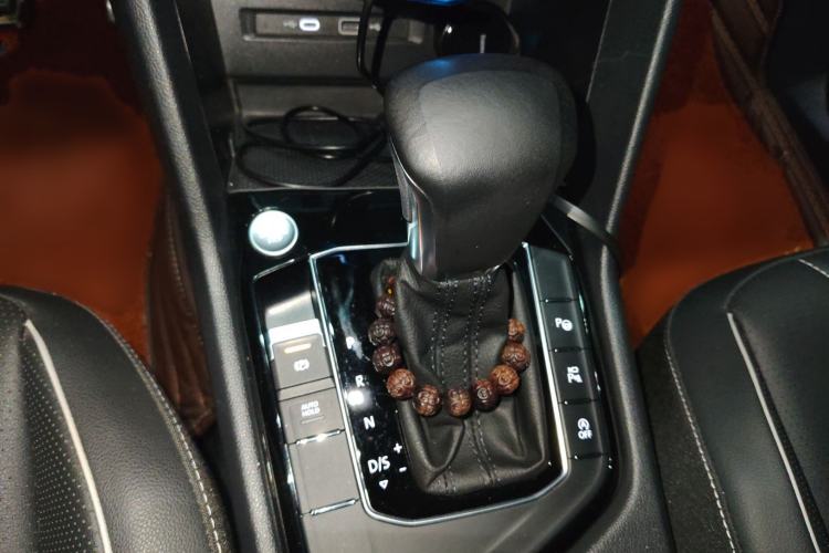 Used Volkswagen Tiguan L 2022 330TSI Automatic Two-Wheel Drive R-Line Enhanced Edition