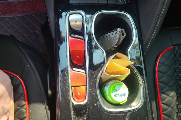 Used Buick Envision 2020 Encore S 652T Two-Wheel Drive Luxury Model
