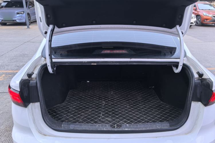 Used Geely Auto Emgrand 2022 4th Generation 1.5L CVT Flagship Model
