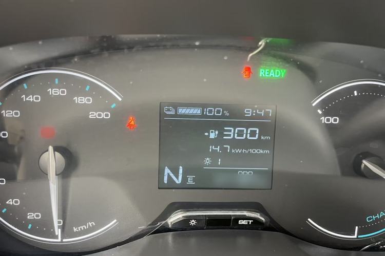 Used Wuling Hongguang New Energy 2024 All-Electric Model 300KM Standard Version
