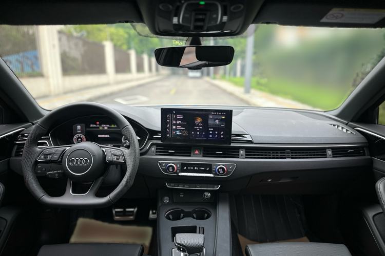 Used Audi A4L 2024 40 TFSI Luxury Dynamic Edition
