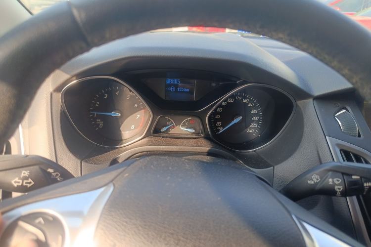 Used Ford Focus 2012 Sedan 1.6L Automatic Fashion Edition
