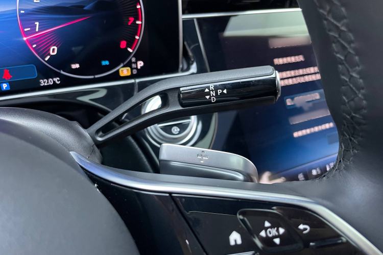 Used Mercedes-Benz E-Class 2024 Facelift E 300 L Luxury Edition
