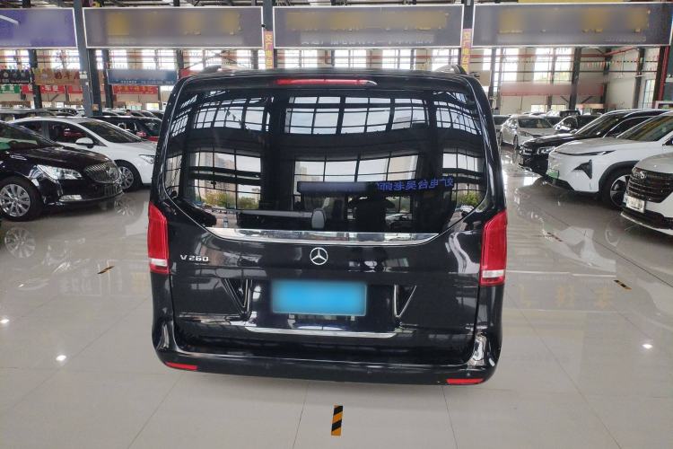 Used Mercedes-Benz V-Class 2018 V 260 Avantgarde Edition China VI
