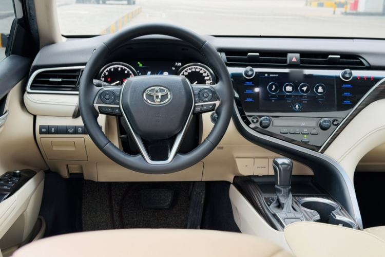 Used Toyota Camry 2019 2.5G Luxury Edition China VI Standard