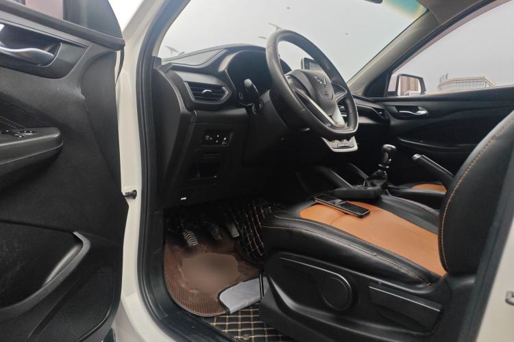 Used Wuling Hongguang S3 2018 1.5L Manual Comfort Model China V Standard
