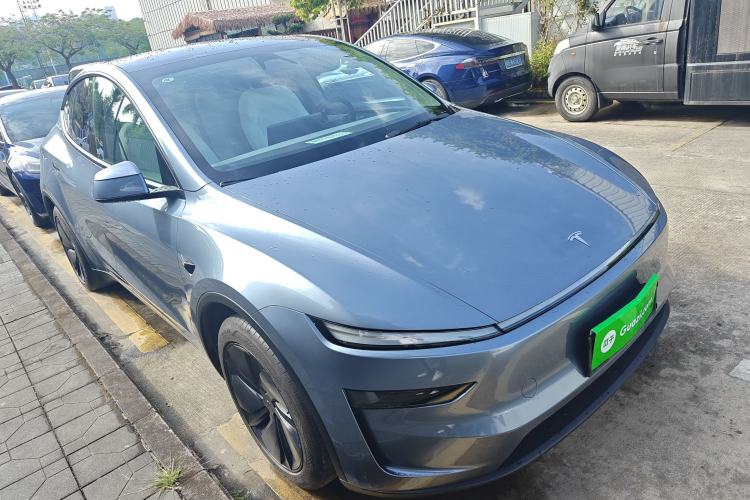 Used Tesla Model Y 2025 Rear-Wheel-Drive Version