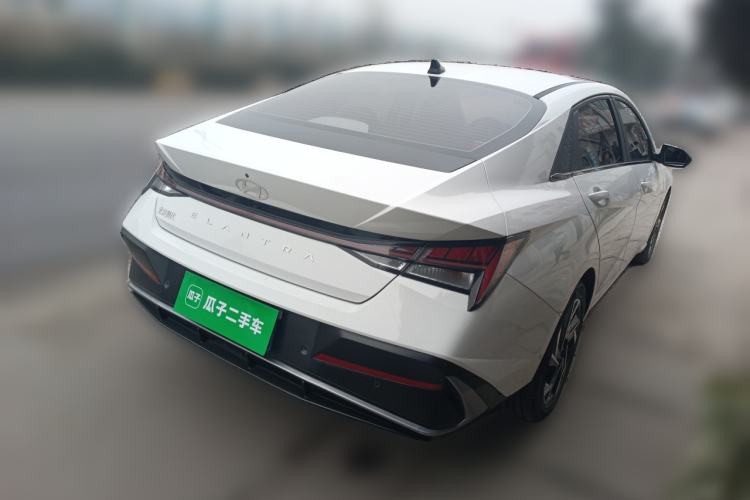 Used Hyundai Elantra 2023 1.5L CVT LUX Prestige Edition
