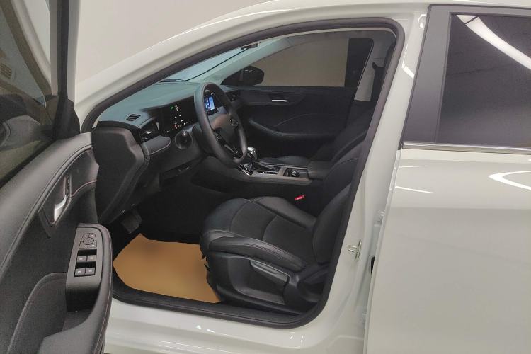 Used Roewe i5 2023 1.5L CVT Luxury Edition
