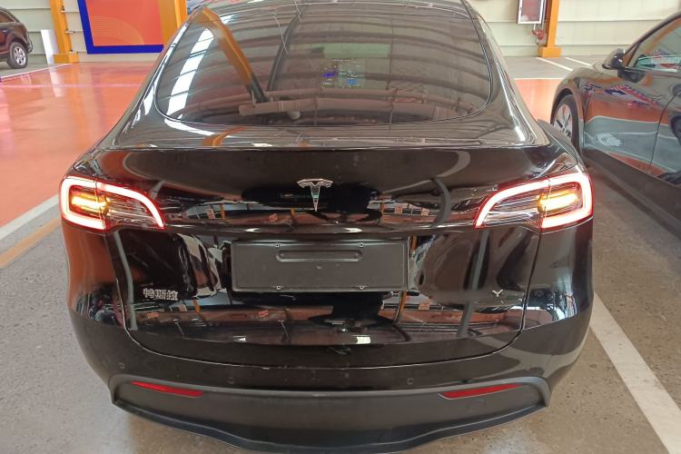 Used Tesla Model Y 2021 Standard Range Rear-Wheel Drive Version