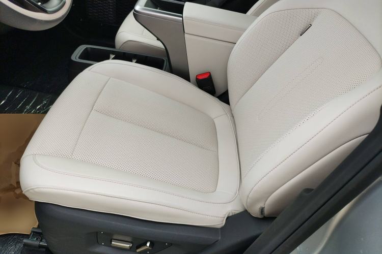 Used  V23 2025 401 Two-Wheel Drive Intelligent Driving Version