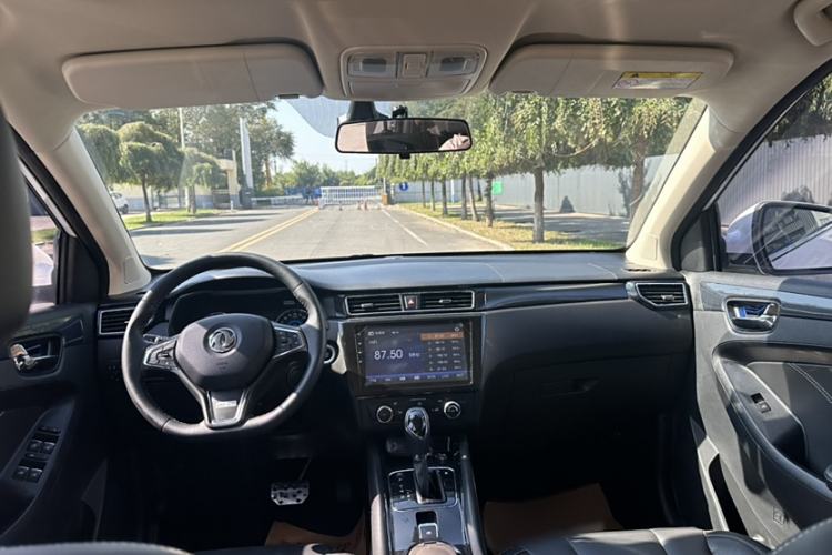 Used Dongfeng Fengon 580 2017 1.5T CVT Luxury Model
