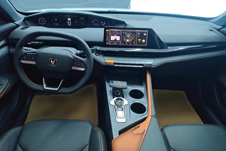 Used Changan UNI-V iDD 2023 Zhidian iDD 1.5T 113km Smart & Fun Version (Rapid Edition)
