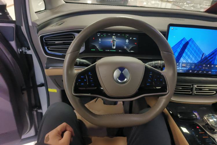 Used Denza D9 2022 EV 620 Prestige Model