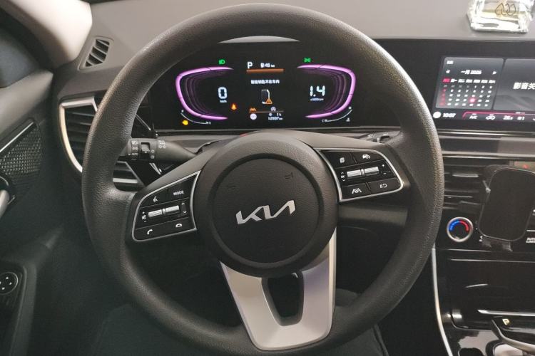 Used Kia Seltos 2023 1.5L CVT Luxury Edition
