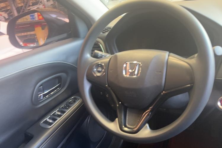 Used Honda Vezel 2017 1.8L CVT Front-Wheel Drive Pioneer Edition
