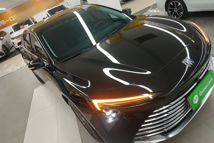 Used Buick LaCrosse 2025 28T Platinum Edition
