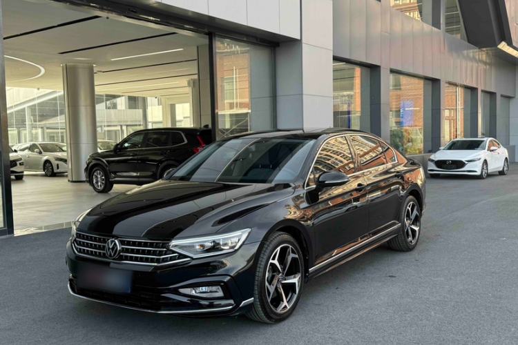 Used Volkswagen Magotan 2023 2 Million Units Limited Edition 330TSI DSG Leading Version