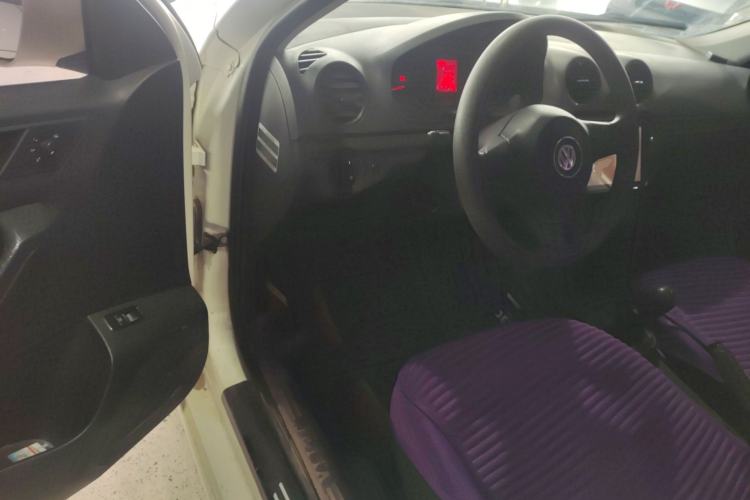 Used Volkswagen Jetta 2015 Value Edition 1.6L Manual Fashionable Style
