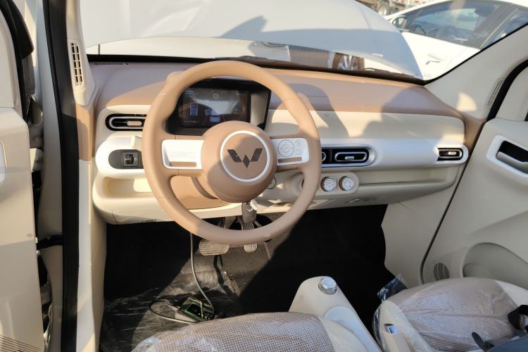 Used Wuling Hongguang MINIEV 2024 3rd Generation 215km Youth Edition
