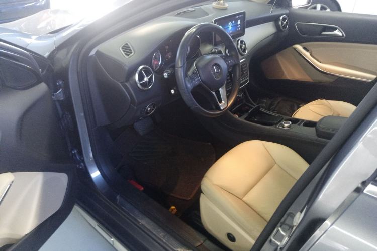 Used Mercedes-Benz GLA 2015 GLA 220 4MATIC Fashion Model