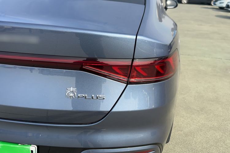 Used BYD Qin PLUS 2024 Honor Edition EV 510KM Beyond Model
