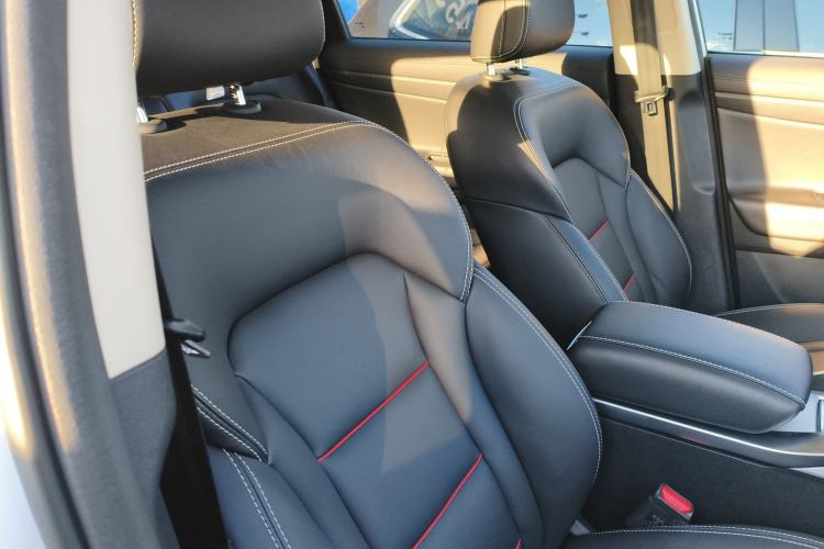 Used Geely Auto Emgrand X7 Sport 2018 1.8TD Automatic Two-Wheel Drive Smart Connect 4G Internet Edition