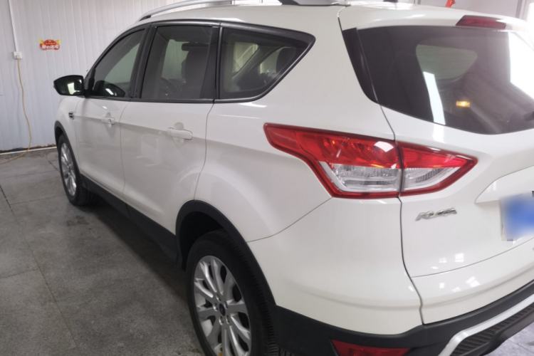 Used Ford Kuga 2015 1.5L GTDi Two-Wheel-Drive Comfort Model
