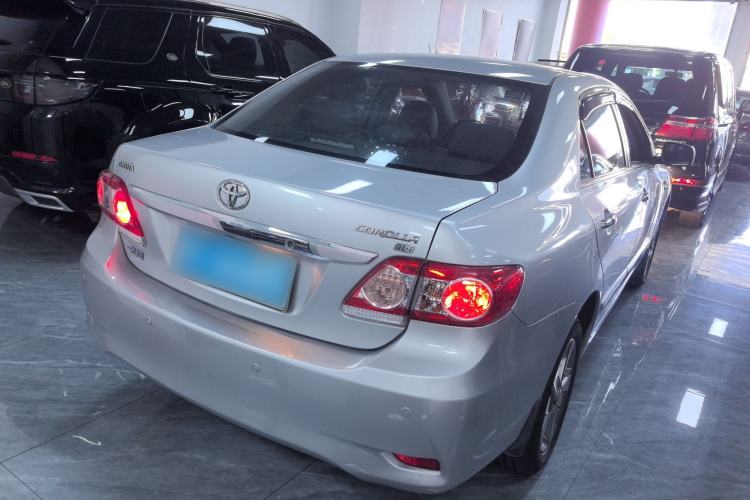 Used Toyota Corolla 2012 Luxurious Edition 1.8L CVT GL-i
