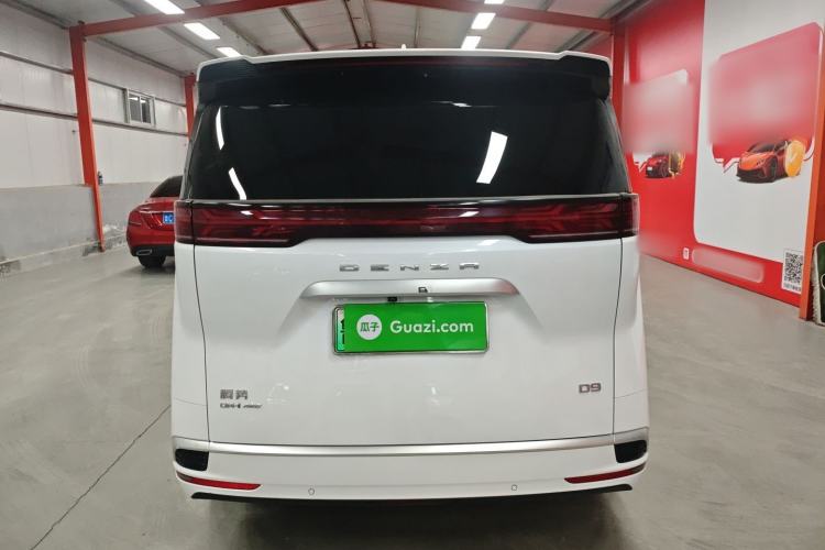 Used Denza D9 2022 DM-i 970 Four-Wheel Drive Flagship Model