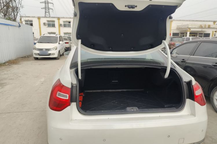 Used Citroen C5 2013 2.3L Automatic Zunyu Model
