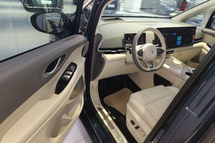 Used VOYAH Dream 2025 PHEV Four-Wheel-Drive Flagship Kunpeng Edition