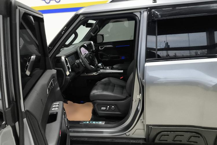 Used Jetour Traveler 2023 2.0T All-Wheel Drive Conquer PRO
