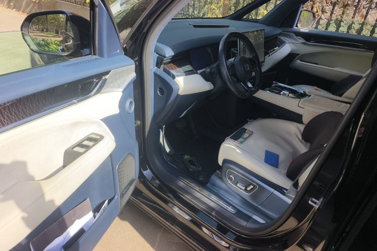 Used Zeekr 009 2022 WE Edition
