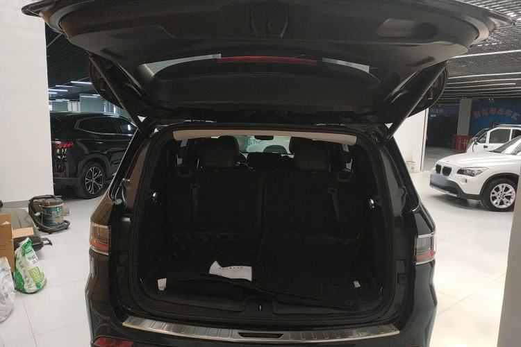 Used  Grand Commander 2018 2.0T Four-Wheel Drive Prestige Edition China V
