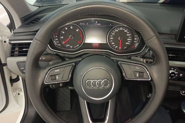 Used Audi A4L 2019 40 TFSI Ambition China VI
