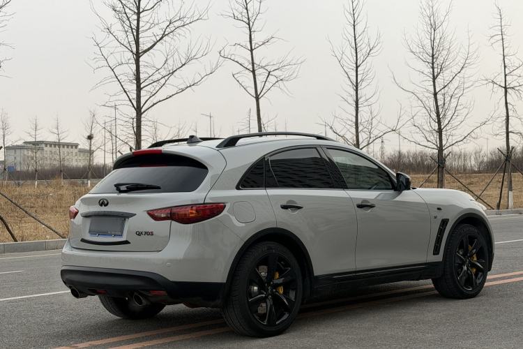 Used Infiniti QX70 2013 3.7L Standard Edition
