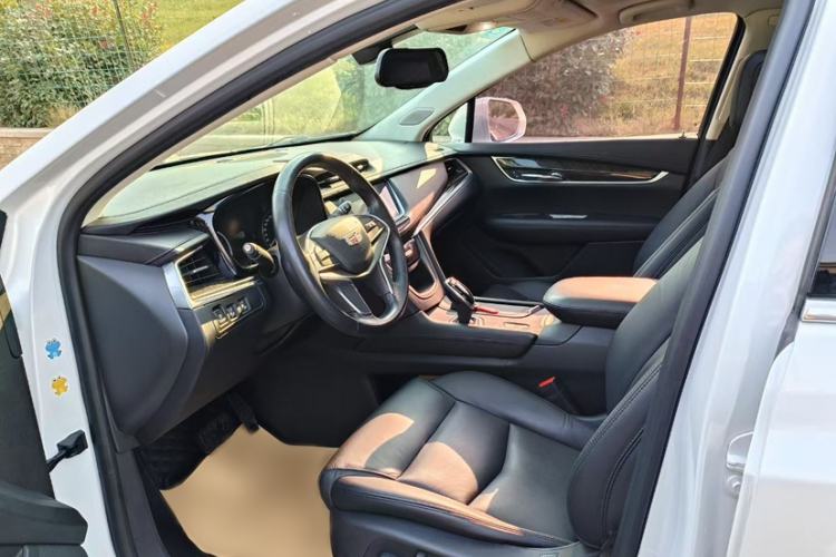 Used Cadillac XT5 2018 25T Luxury Model